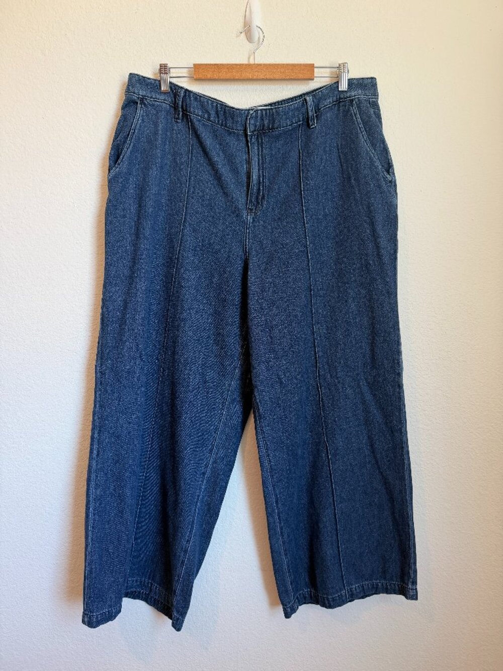 Lane Bryant Wide Leg Trouser Jean Size 20 100% Cotton Lightweight Denim - Picture 2 of 10